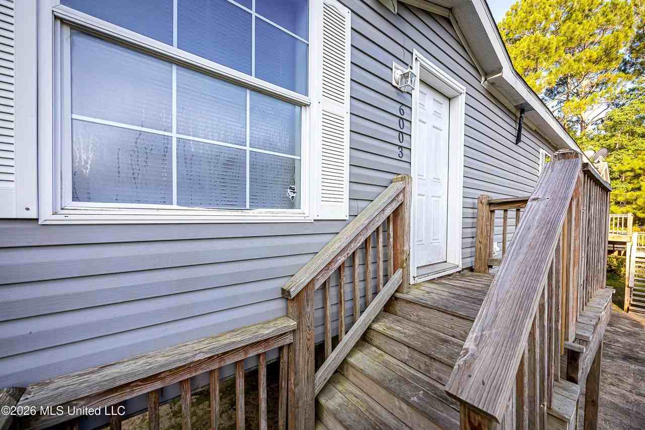 6003 E Lamar St - Photo 7 of 39