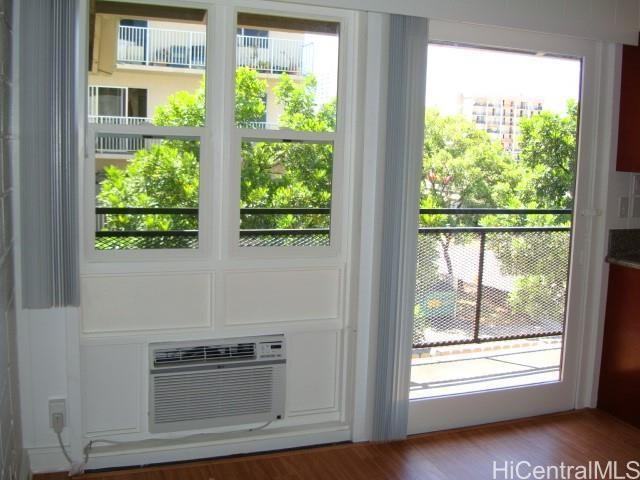 1060 Lunalilo St #E - Photo 5 of 20