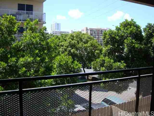 1060 Lunalilo St #E - Photo 6 of 20