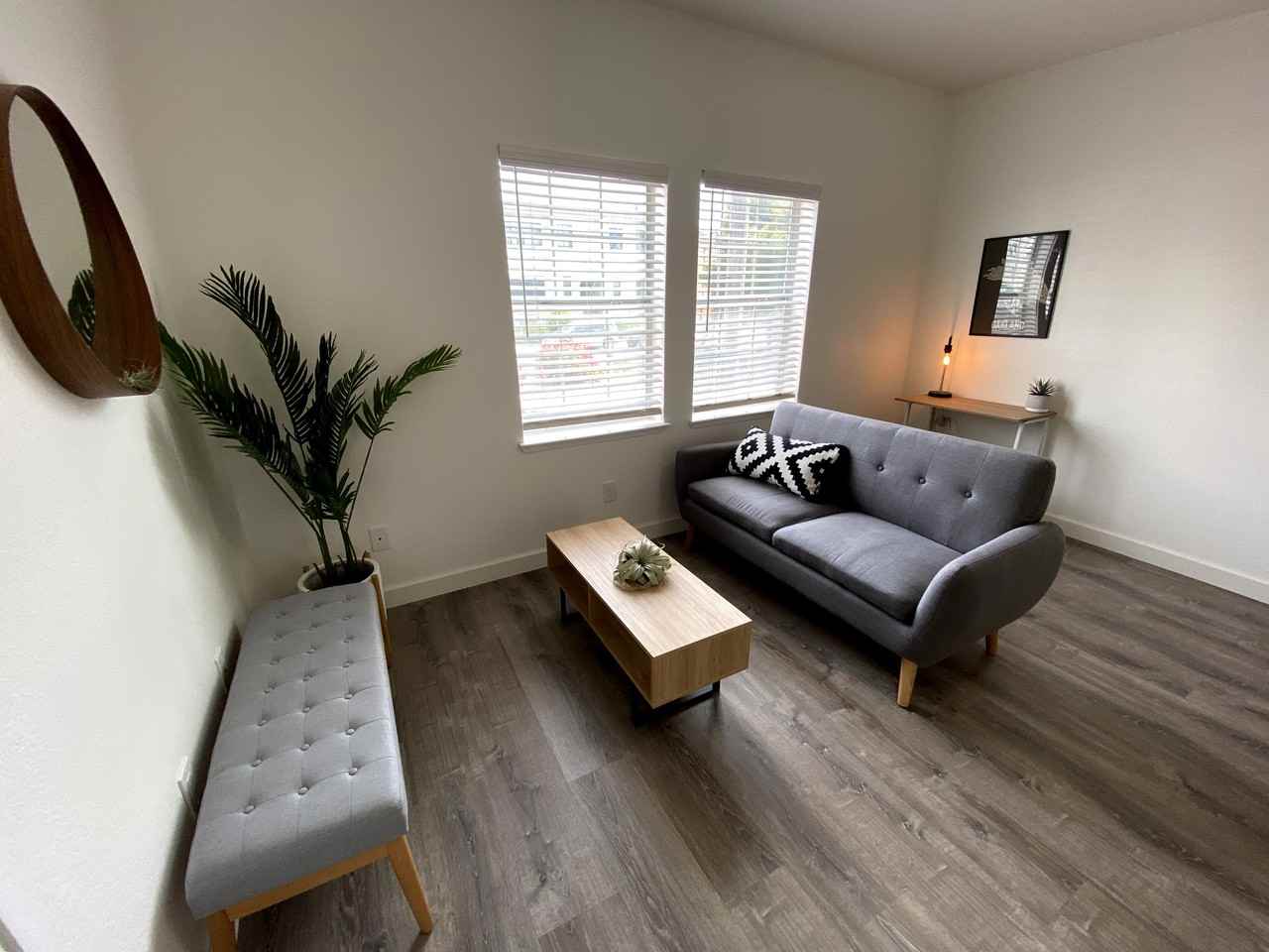 445 40th St #1 - Photo 2 of 12