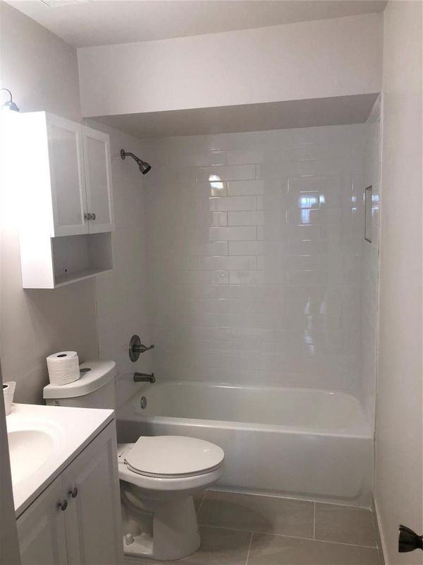 9910 W Heather Ln - Photo 4 of 9