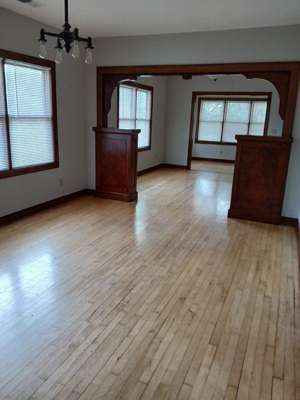 2555 Washington St Ne - Photo 3 of 8