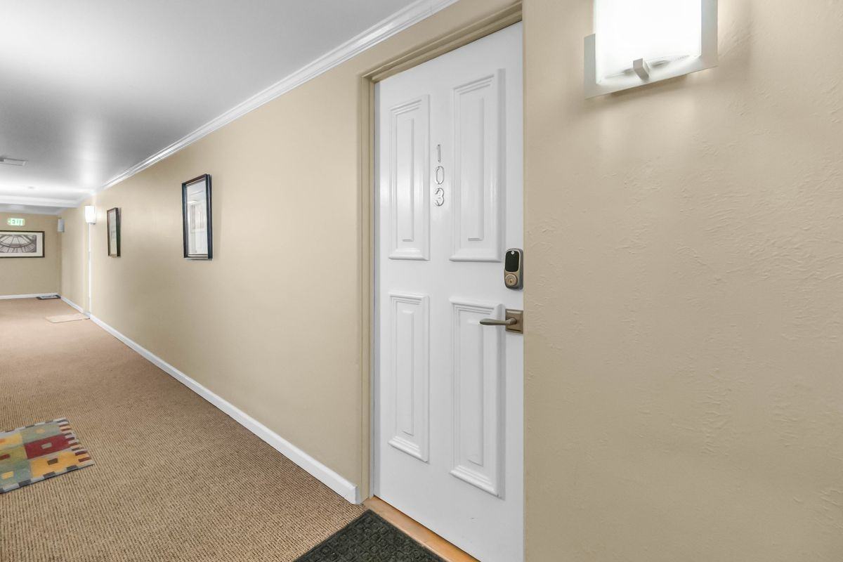 969 S Pearl St ##103 - Photo 2 of 24