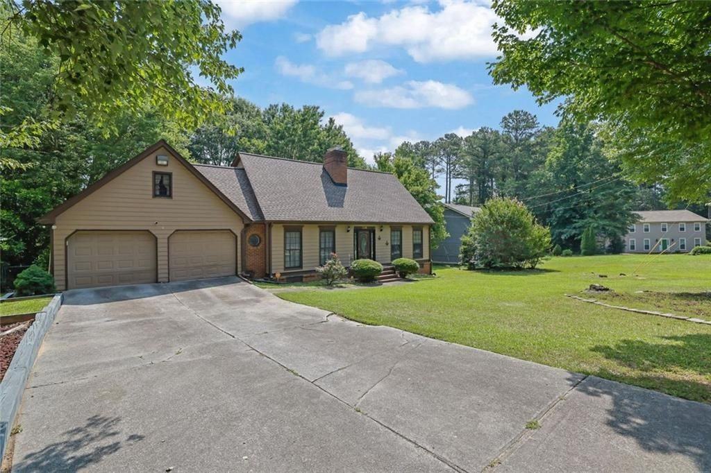 2683 Ashworth Cir - Photo 2 of 35