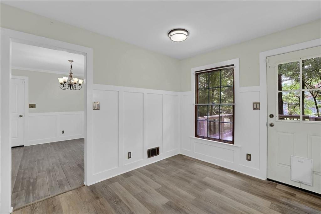 2683 Ashworth Cir - Photo 7 of 35