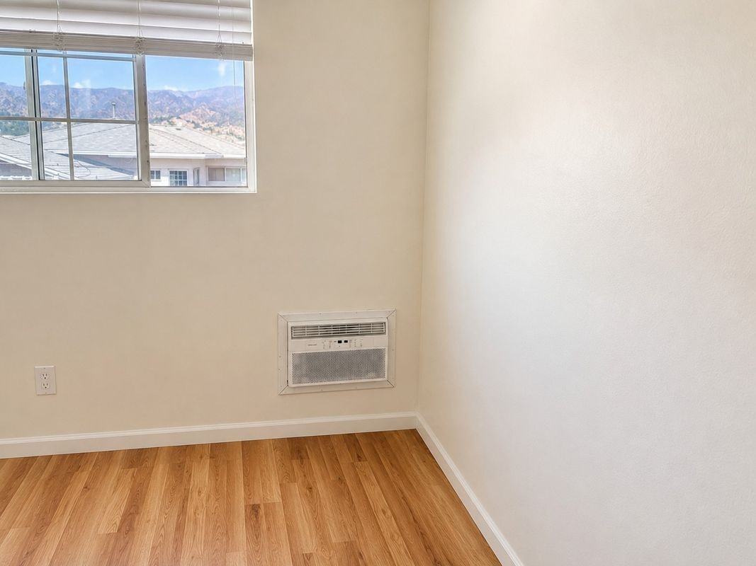 2310 Washington Cir ##F - Photo 2 of 22