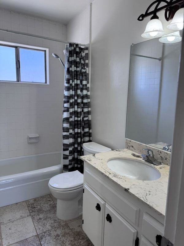 2310 Washington Cir ##F - Photo 7 of 22