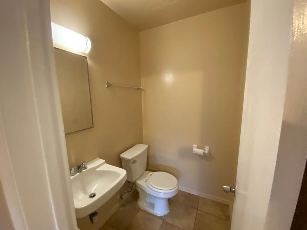 1328 Randy St ##C - Photo 5 of 12