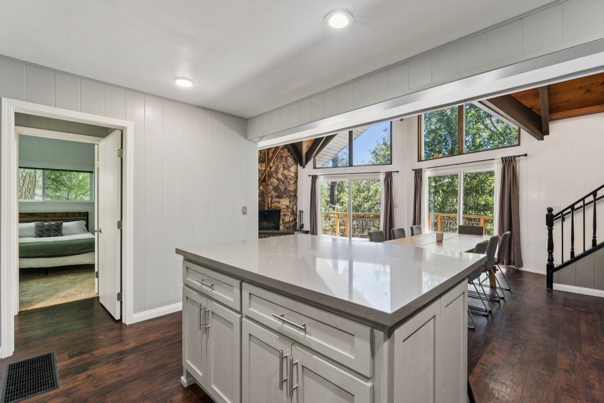 27622 W Shore Rd - Photo 4 of 34