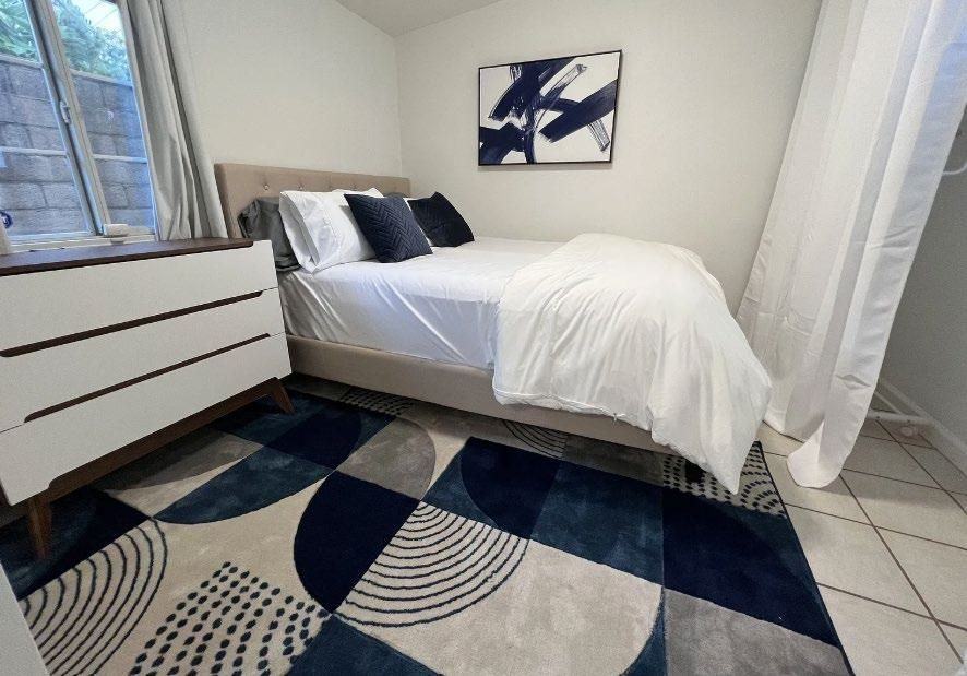 1145 Valencia Way - Photo 5 of 7