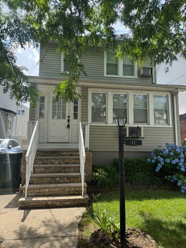 295 Pine St - Photo 5 of 5