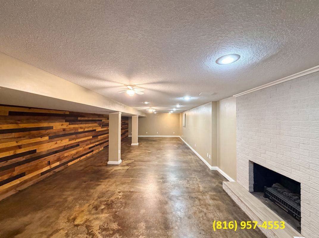 4321 Nw Briarcliff Ln - Photo 3 of 18