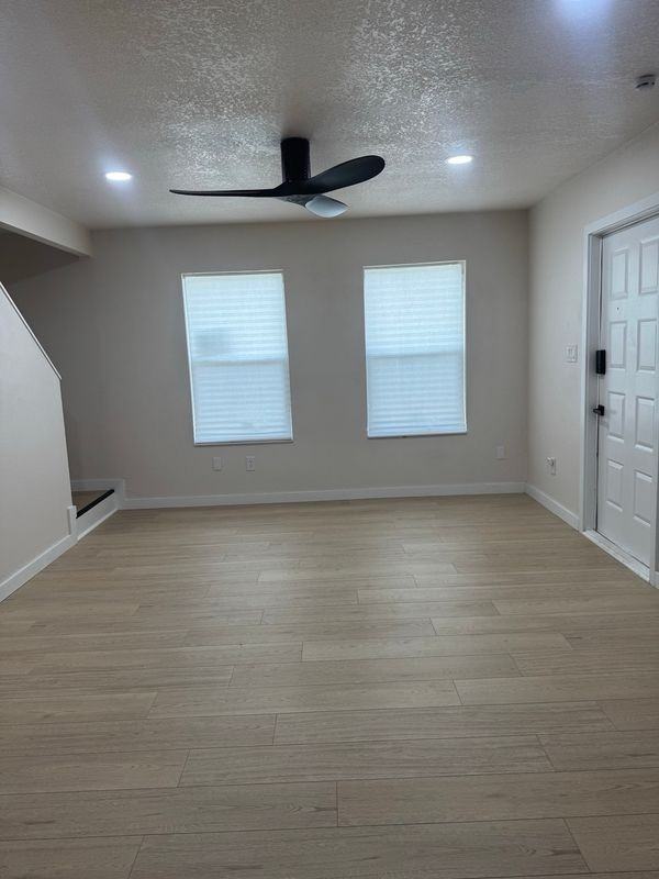 523 Ramsdell Ave - Photo 5 of 23