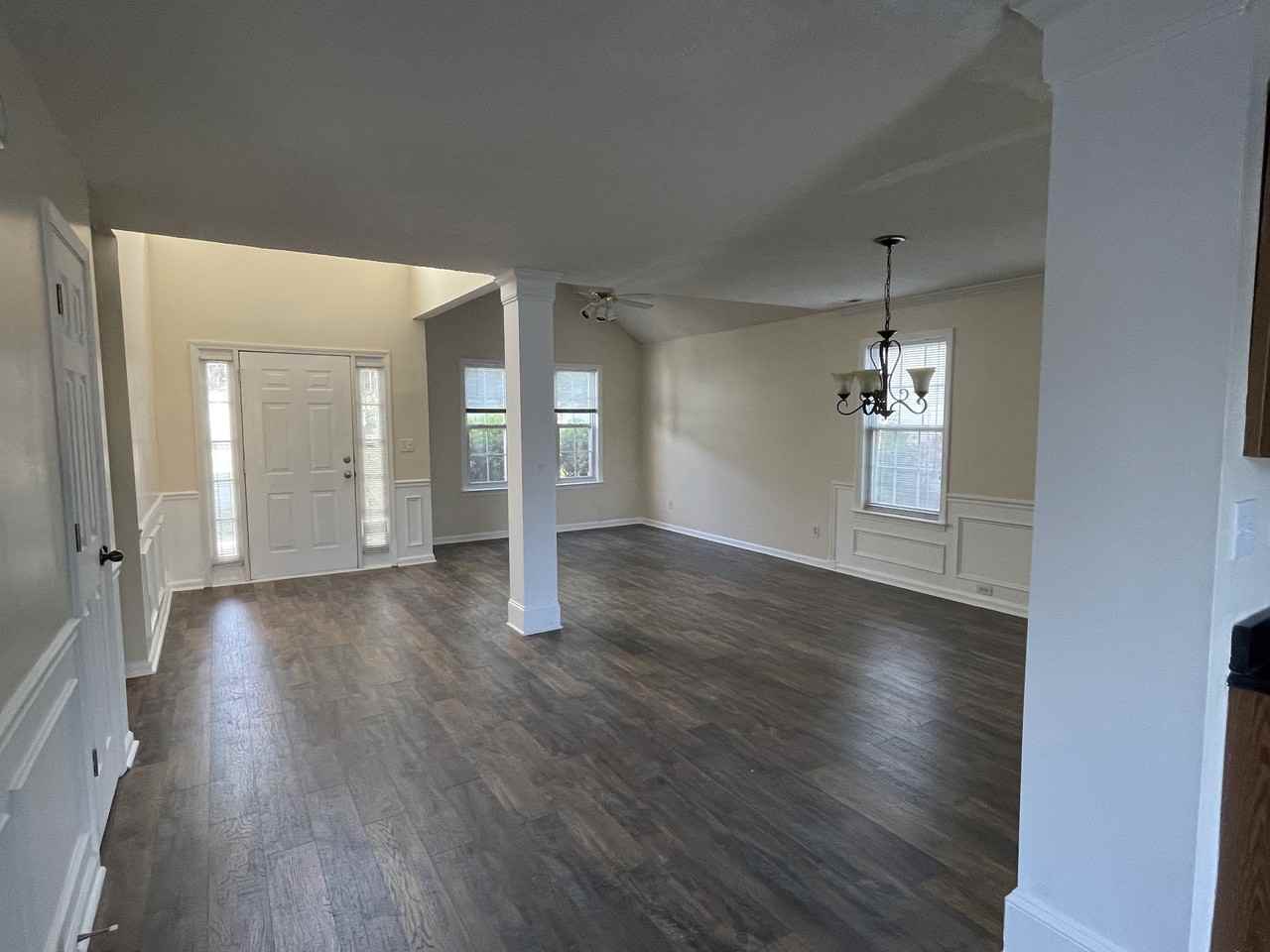511 N Waters Edge Dr - Photo 3 of 26