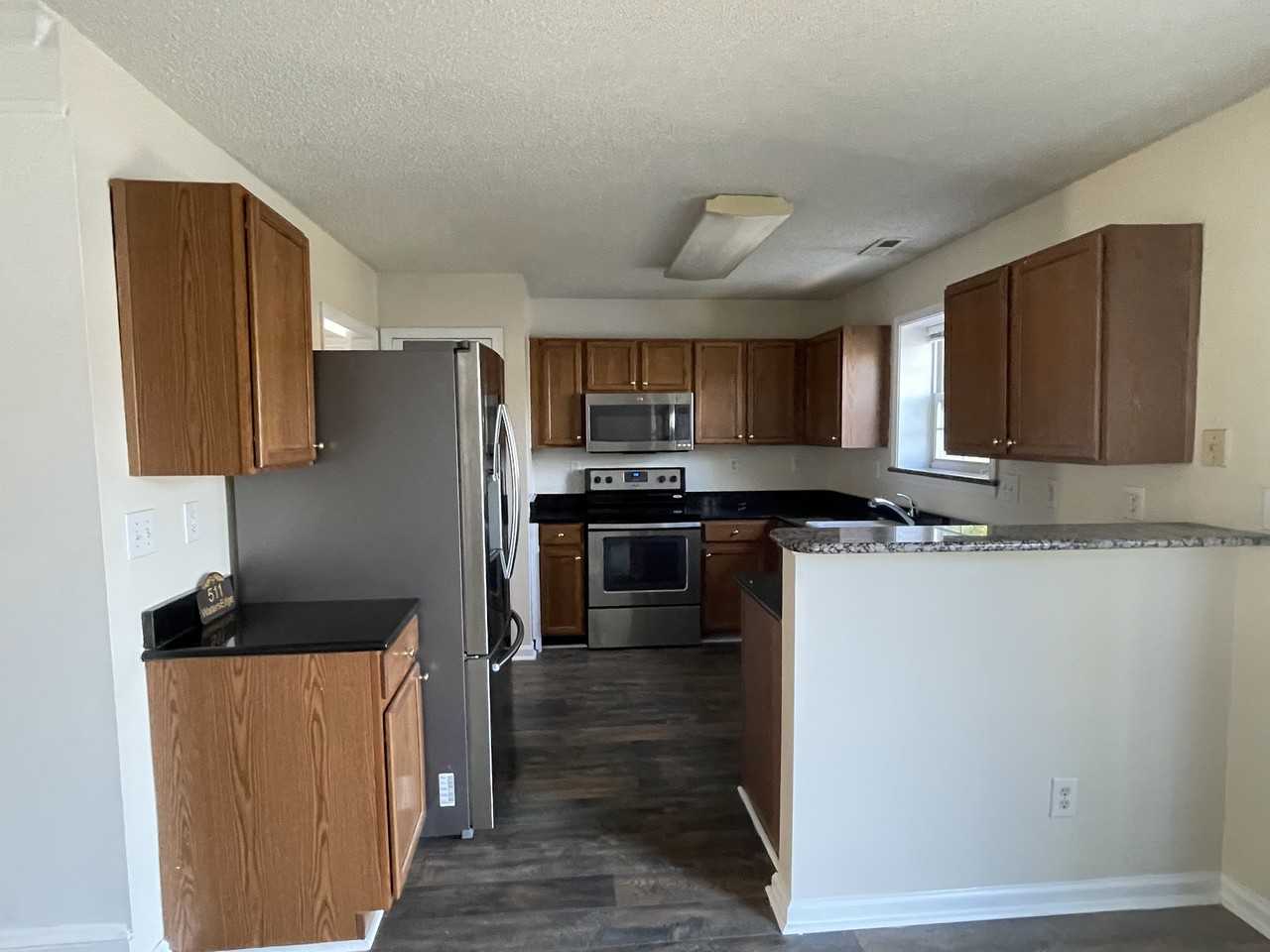 511 N Waters Edge Dr - Photo 5 of 26