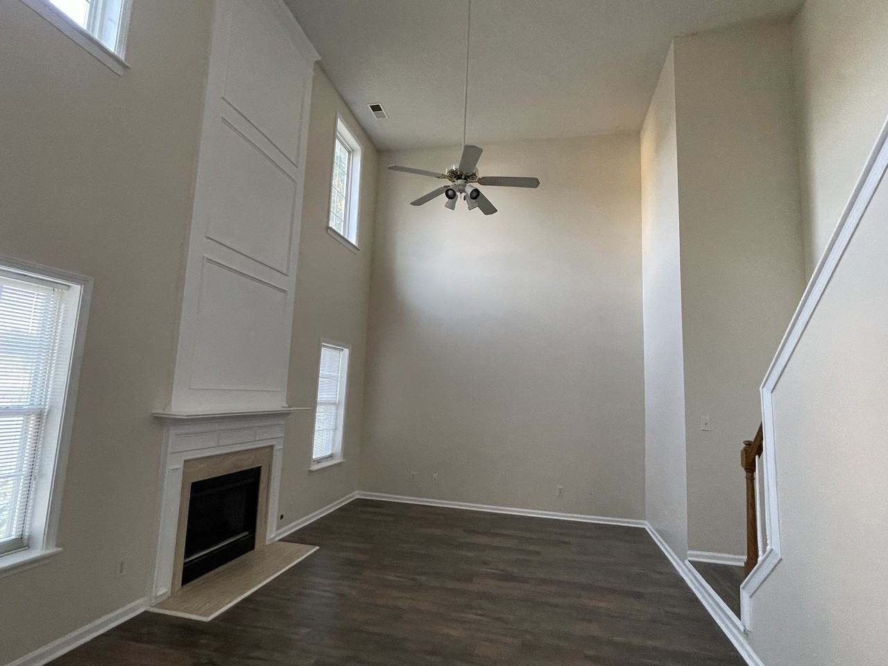 511 N Waters Edge Dr - Photo 7 of 26