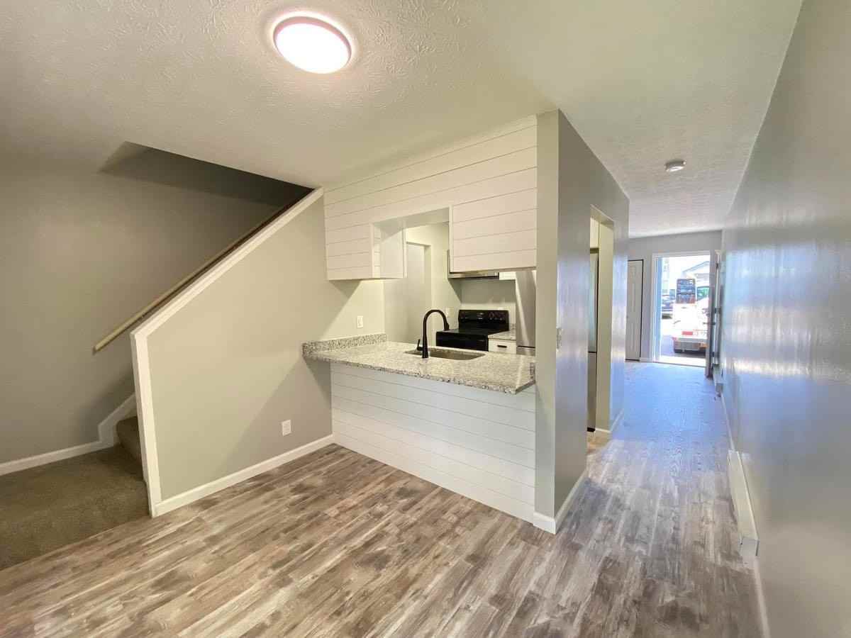 307 Forest Ln - Photo 2 of 11
