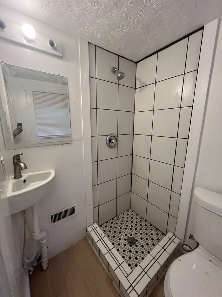 718 S Main St #720 - Photo 6 of 11