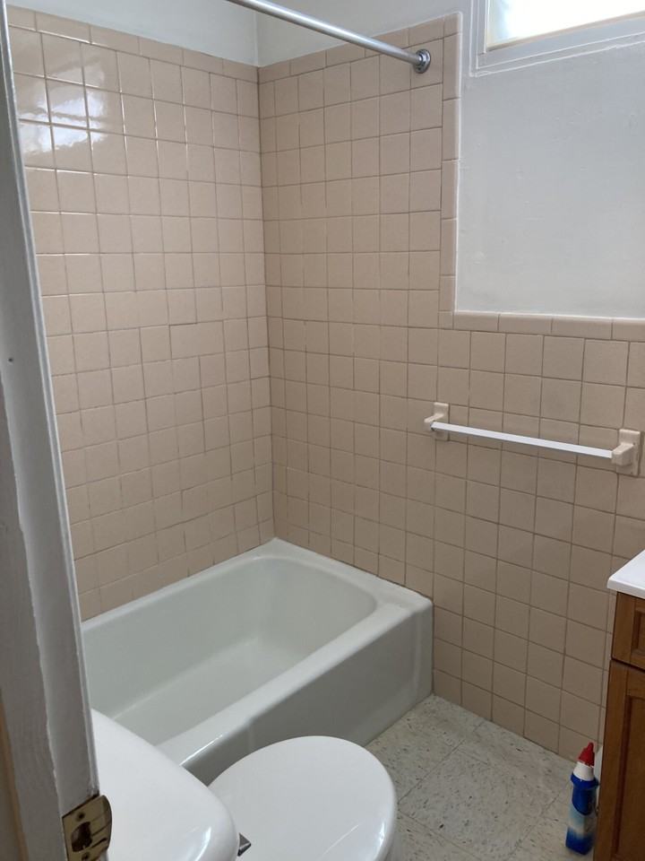 135 Merriam Ave #3 - Photo 3 of 7