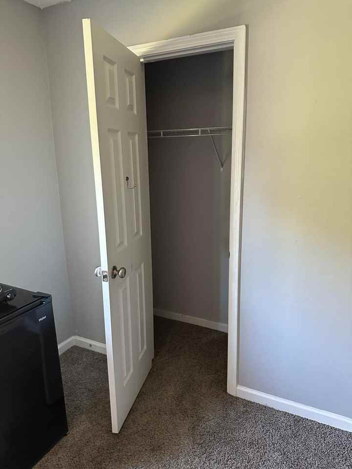 435 Robins Way - Photo 4 of 6
