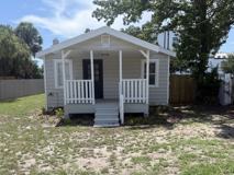 4504 N Suwanee Ave - Photo 1 of 1