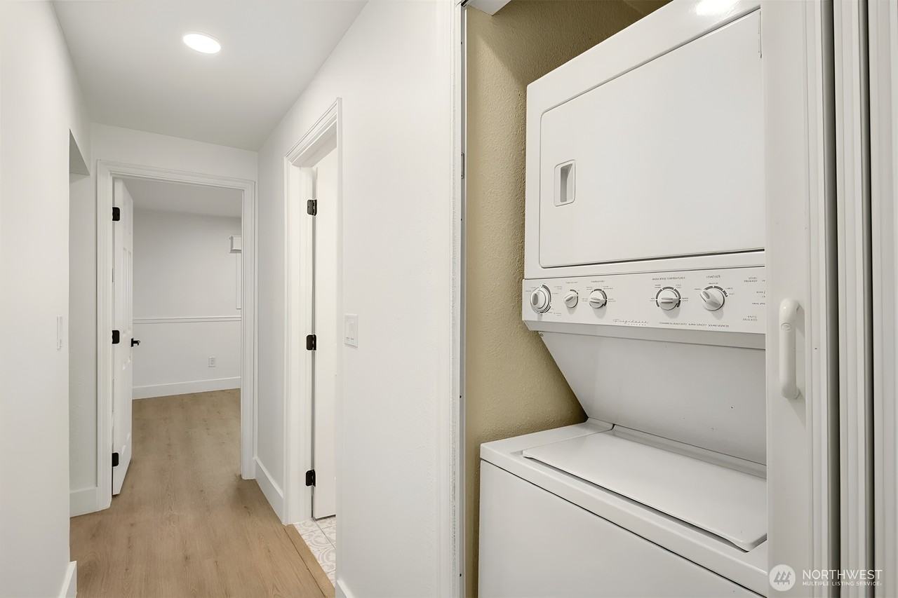 14527 Ne 40th St - Photo 5 of 19