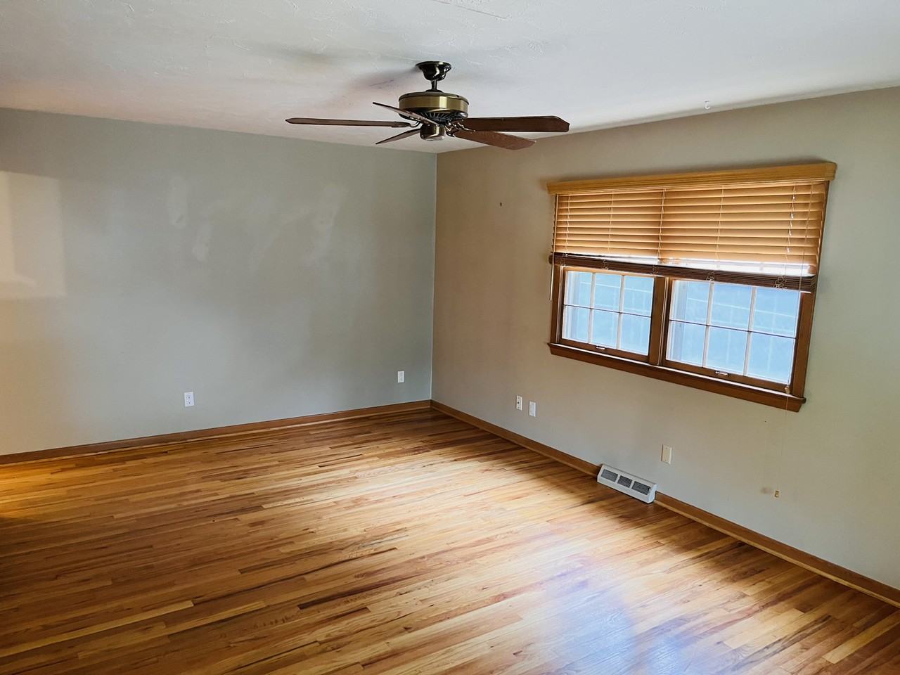 11117 Jackson St - Photo 5 of 17