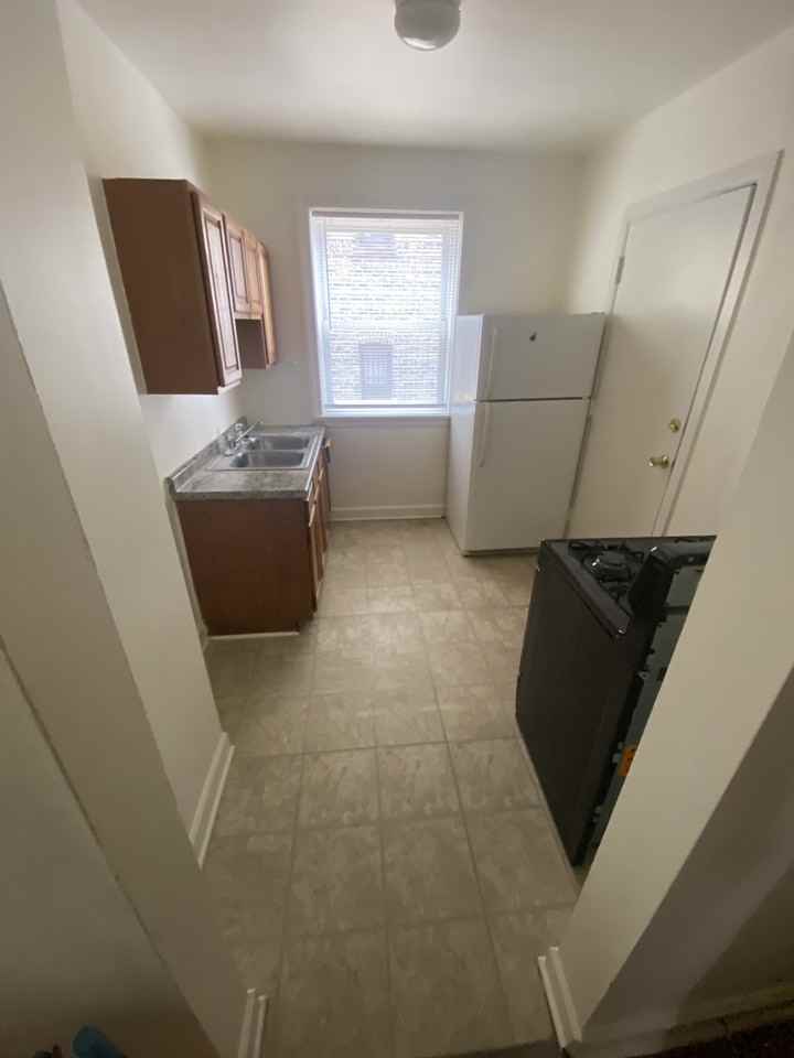 5001 W Monroe St #112-1 - Photo 5 of 7