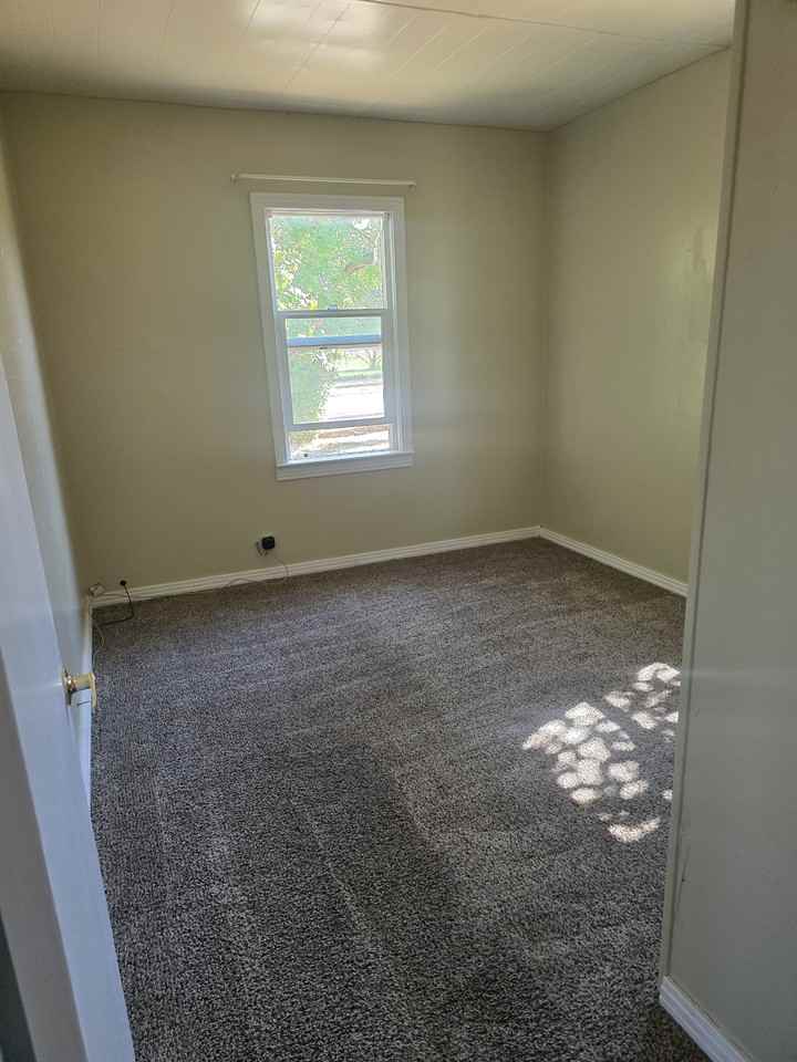 292 S 9th Ave - Photo 2 of 21