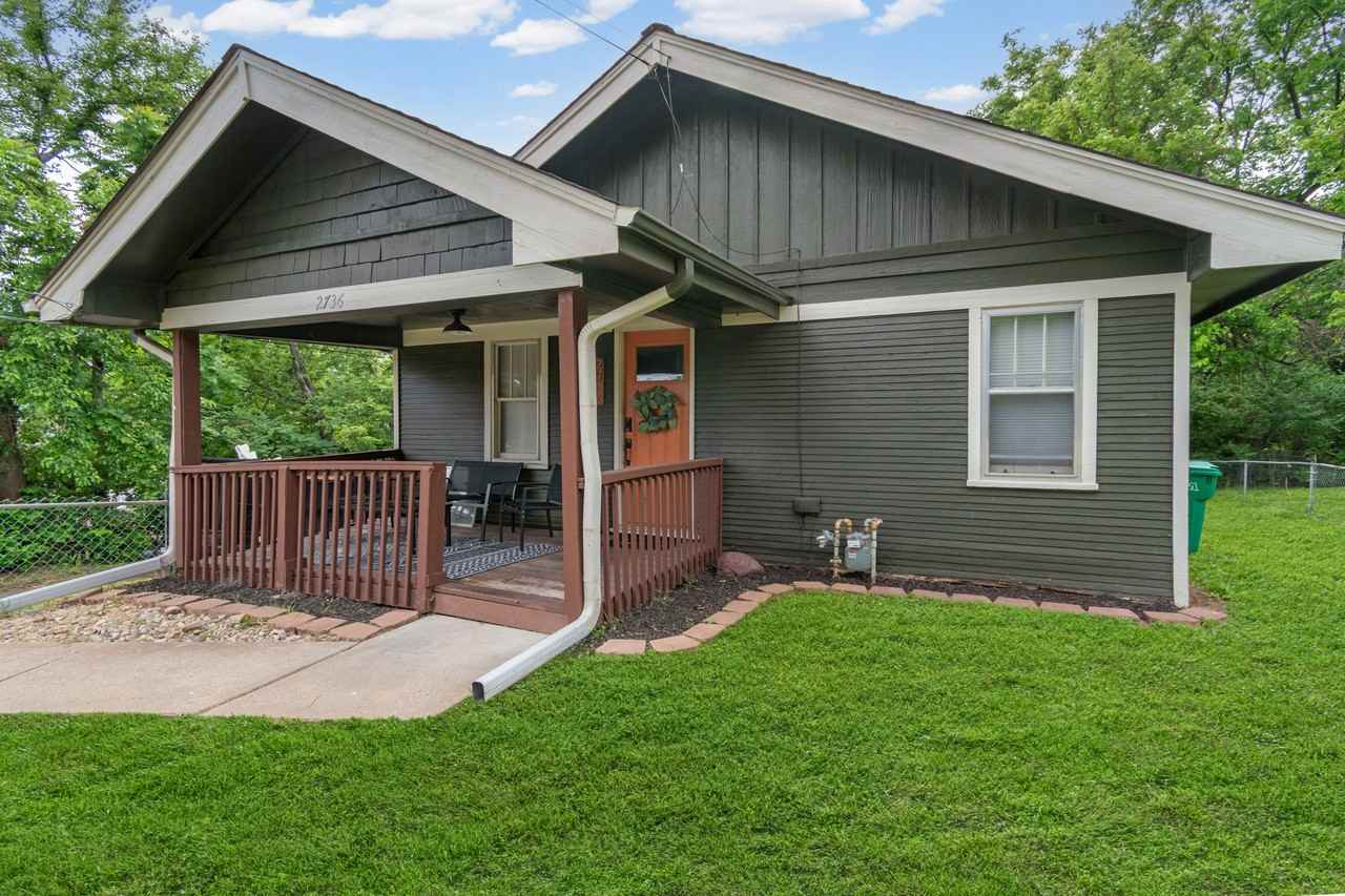2736 S 18th St - Photo 2 of 36