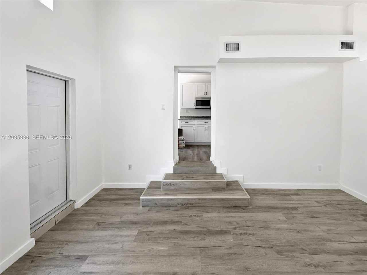 10780 Ne 2nd Ct #A - Photo 5 of 14