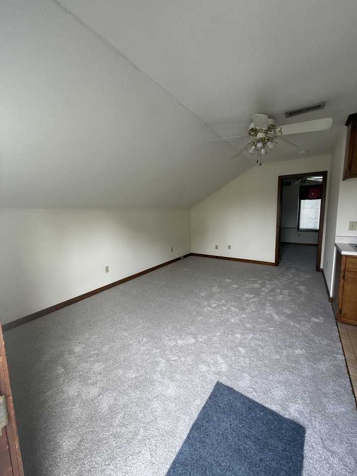839B Sanford Rd - Photo 7 of 16