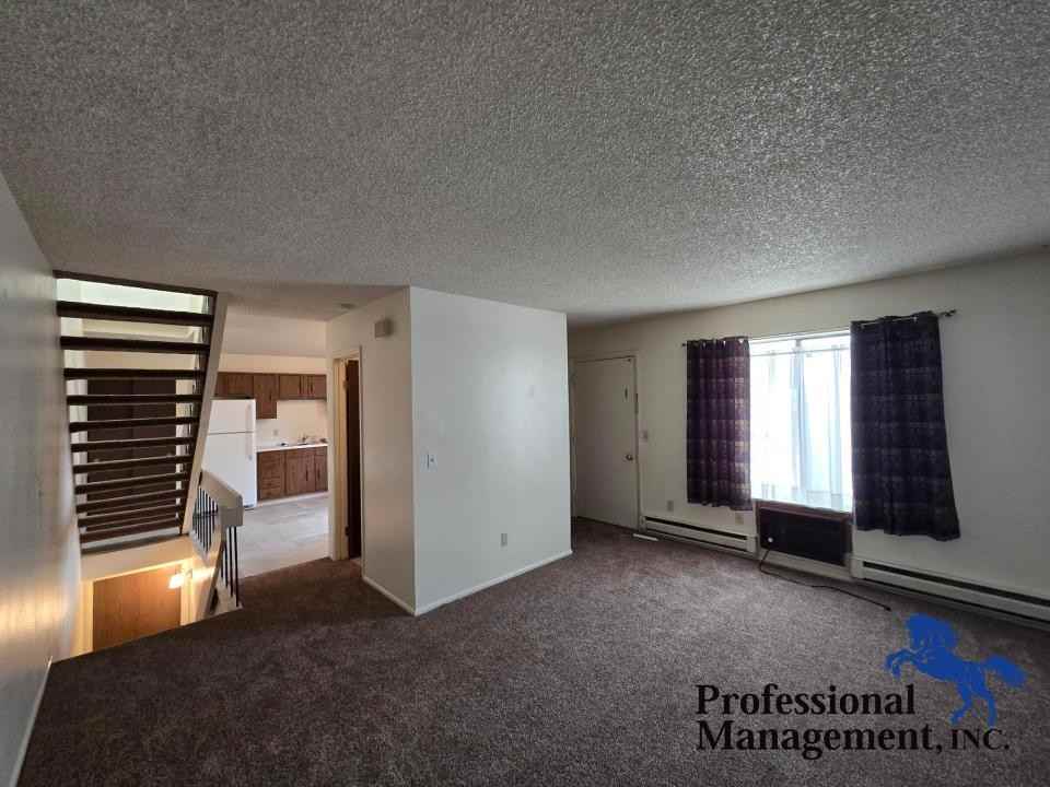 2214 Avenue C - Photo 2 of 9
