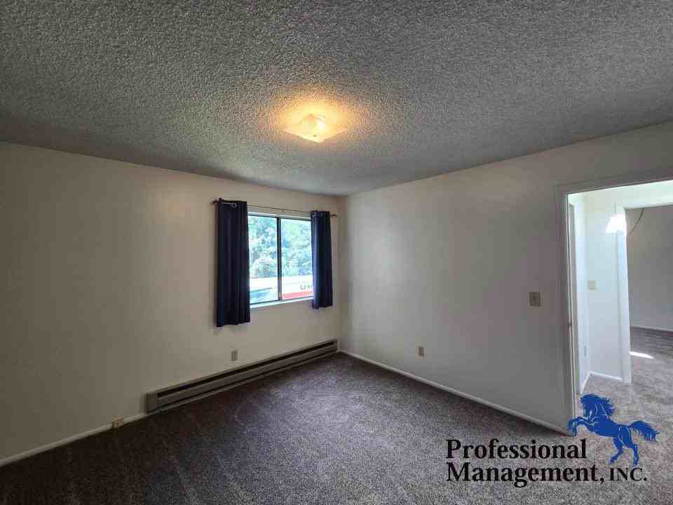 2214 Avenue C - Photo 7 of 9