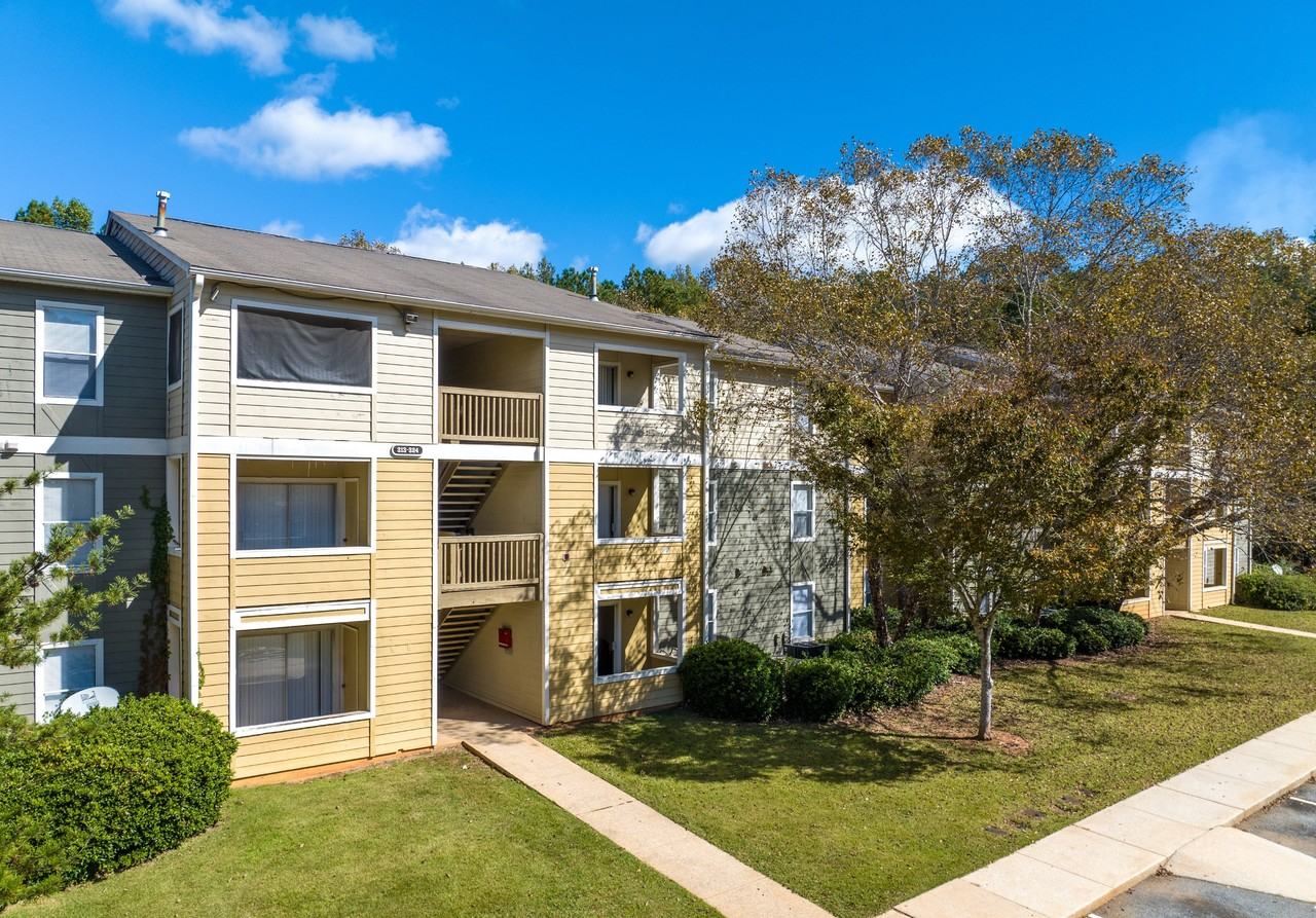Tree Tops Apartments - Photo 2 of 12