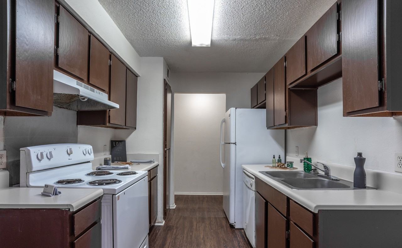 Tree Tops Apartments - Photo 4 of 12