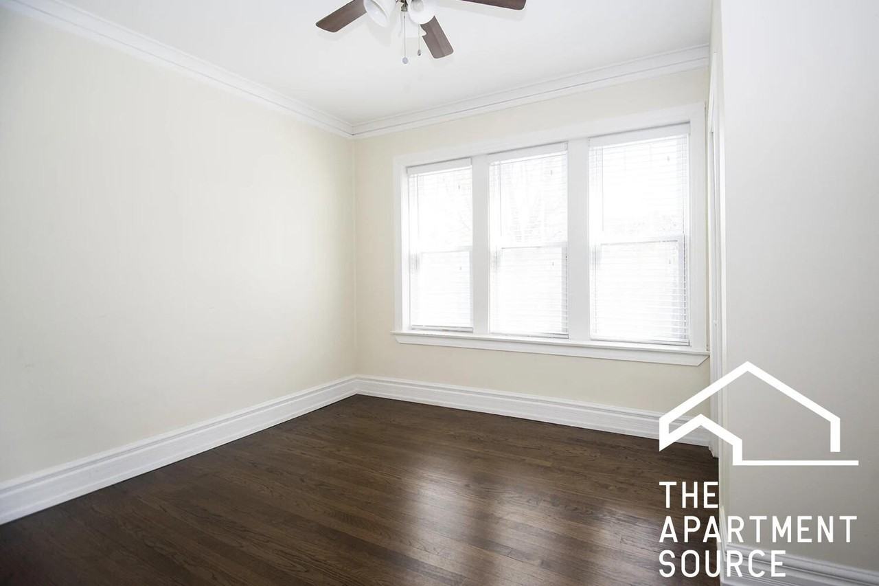 3703 N Hoyne Ave #3 - Photo 5 of 14