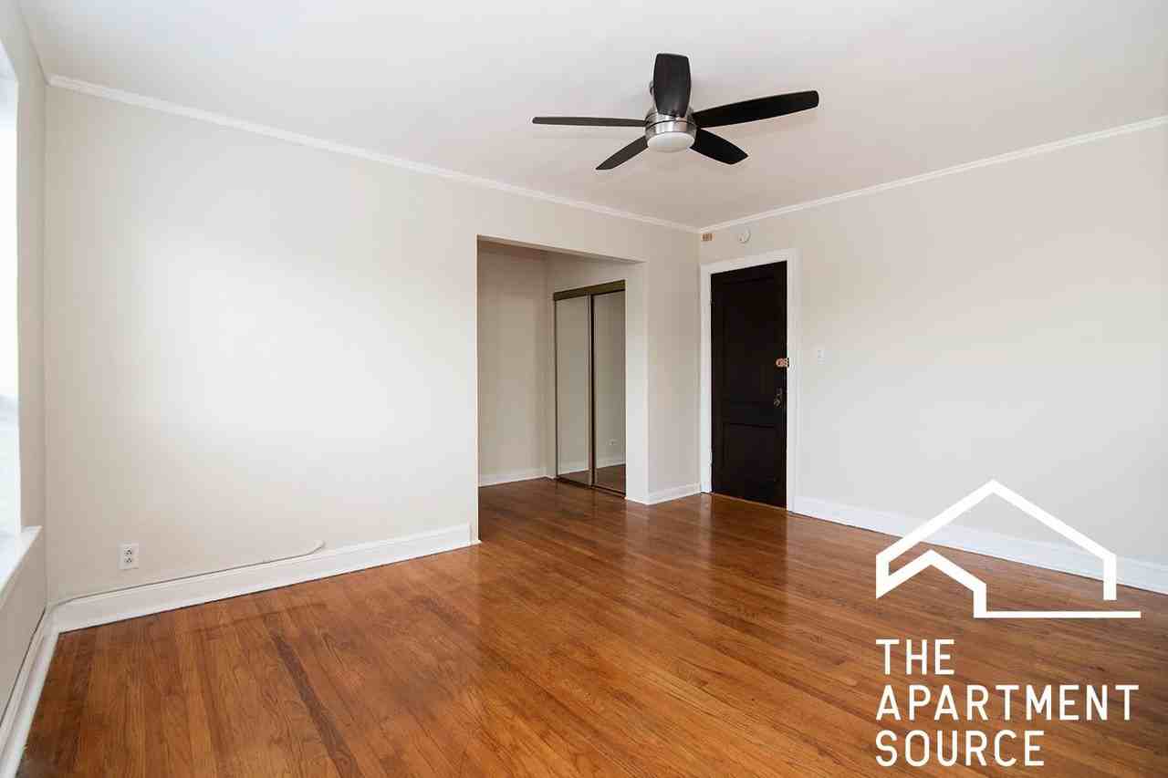 3345 N Marshfield Ave #409 - Photo 4 of 12