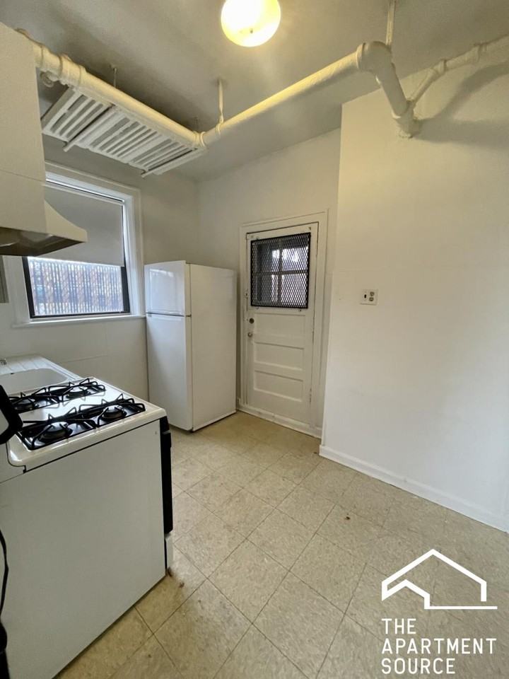 3258 Maple Ave #BH - Photo 5 of 12