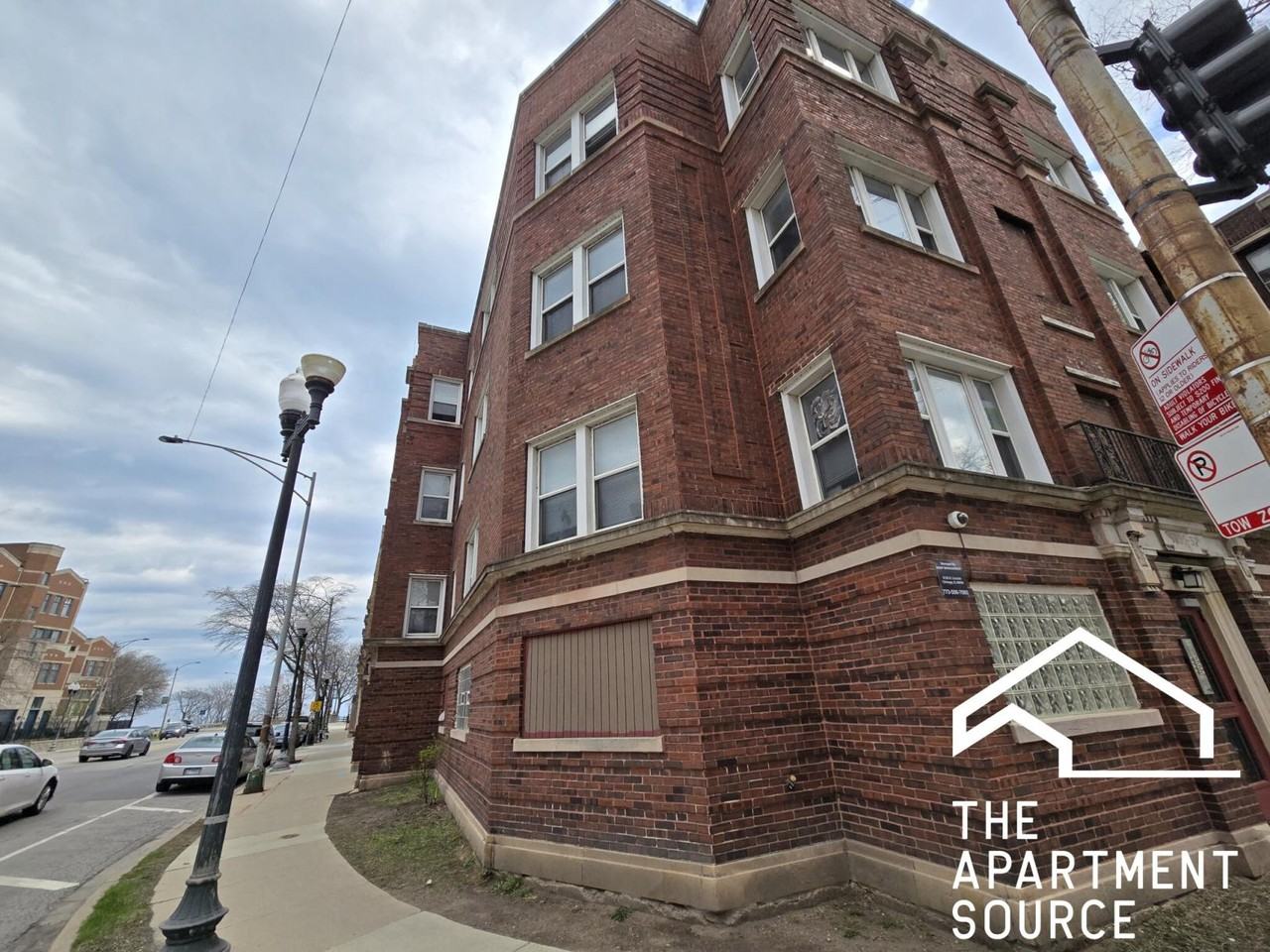 7755 N Sheridan Rd #2 - Photo 6 of 7