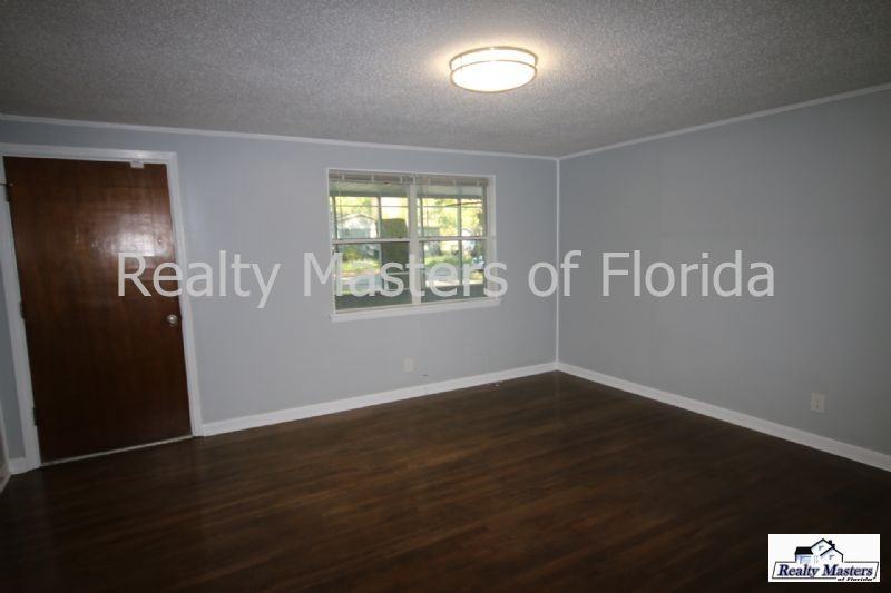 5924 Count Rd - Photo 3 of 21