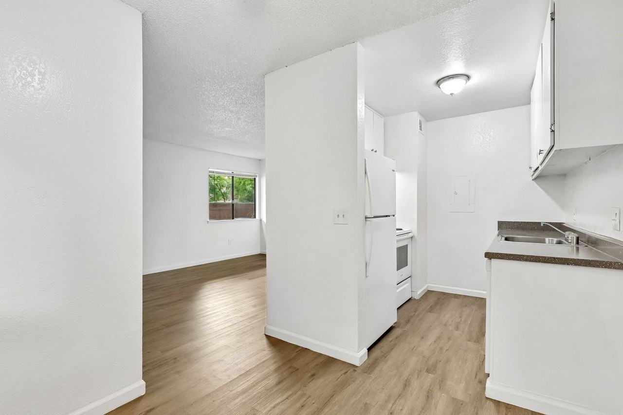 Parkview Village Apartments - Photo 4 of 29