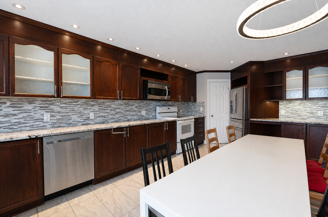 541 Citadel Meadow Bay Nw - Photo 7 of 18