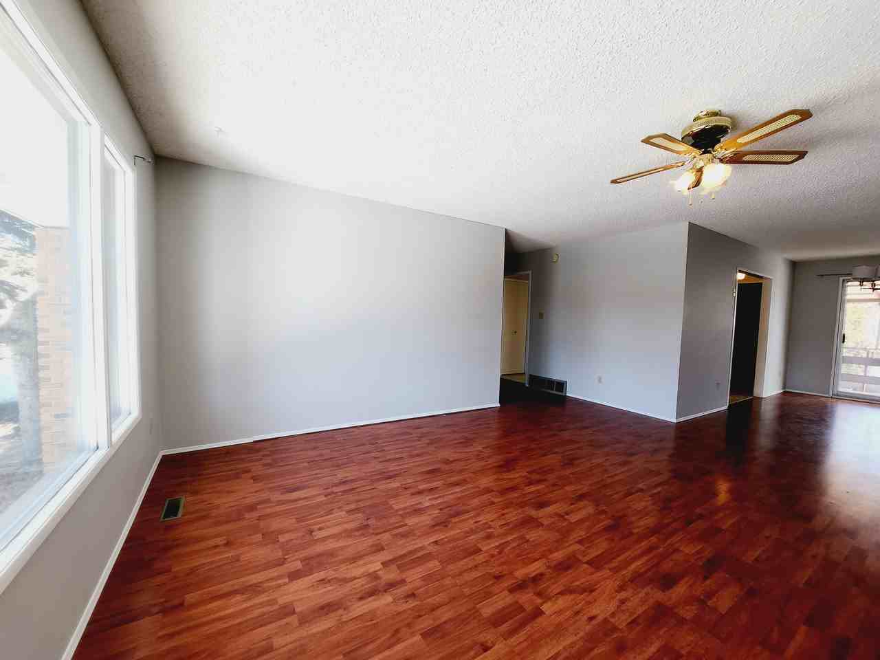 8725 151 Street NW - MAIN - Photo 6 of 15