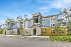 featured image of 932 Freedom Way
