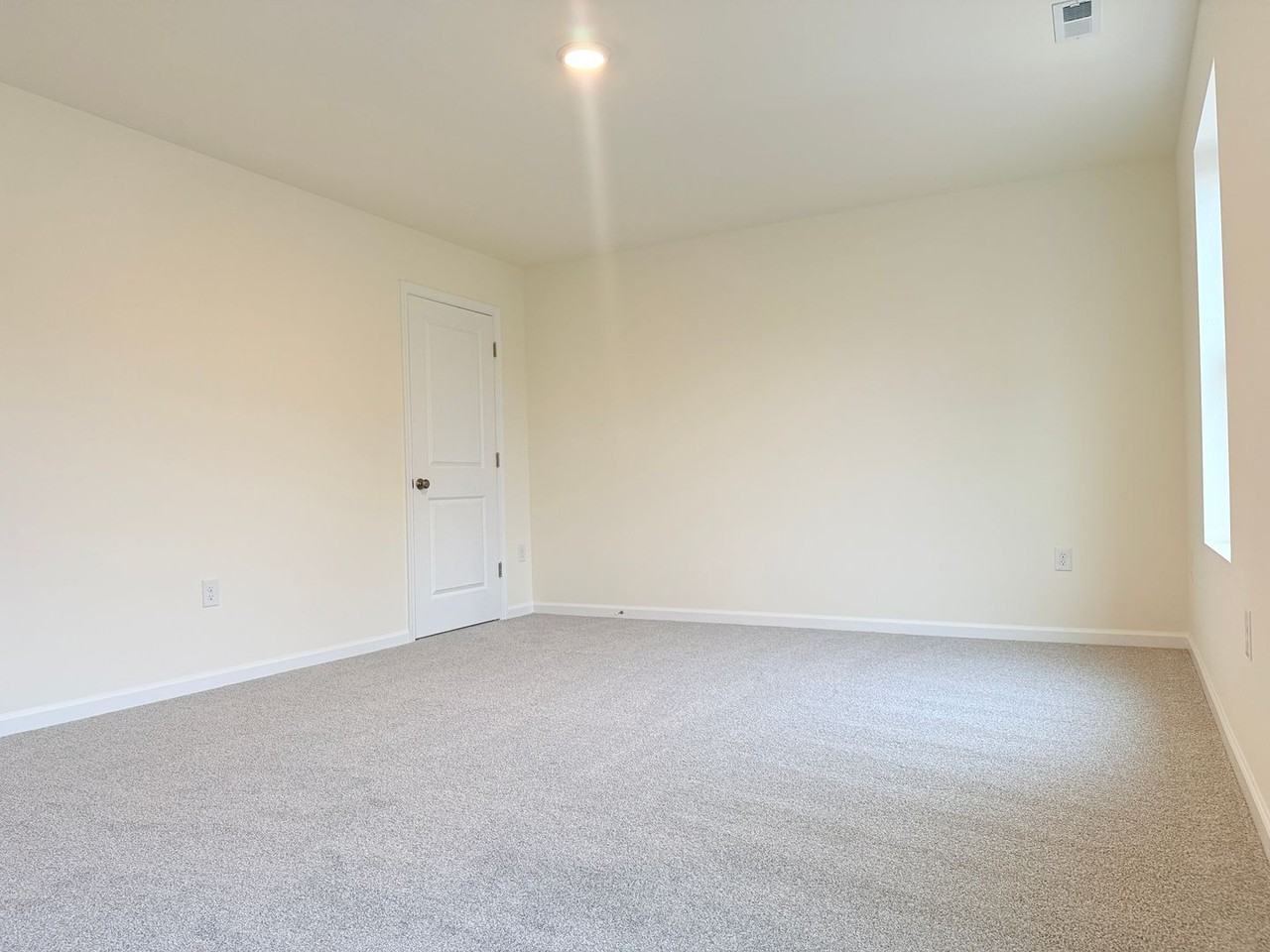 402 N Walnut St - Photo 7 of 10