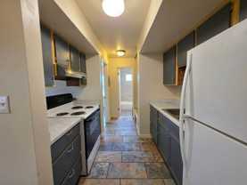 520 W 11th St - Photo 1 of 1