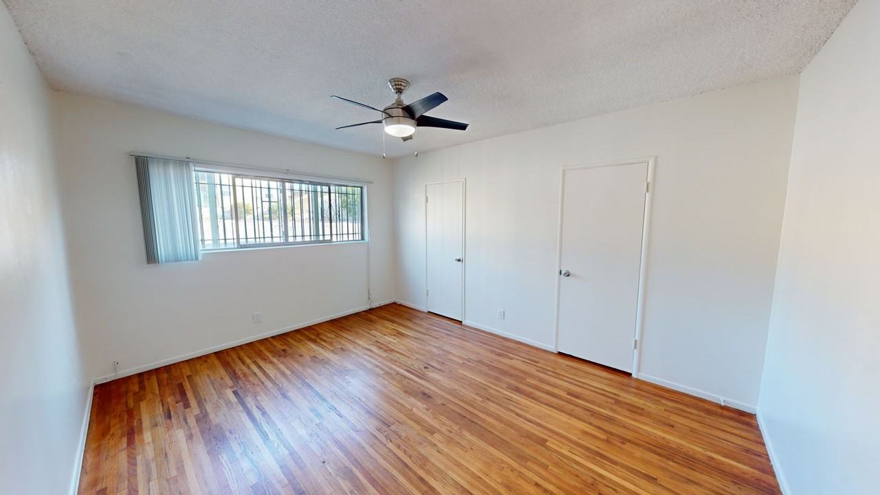 Amazing 2 bedroom & 1 bathroom unit - Photo 4 of 7