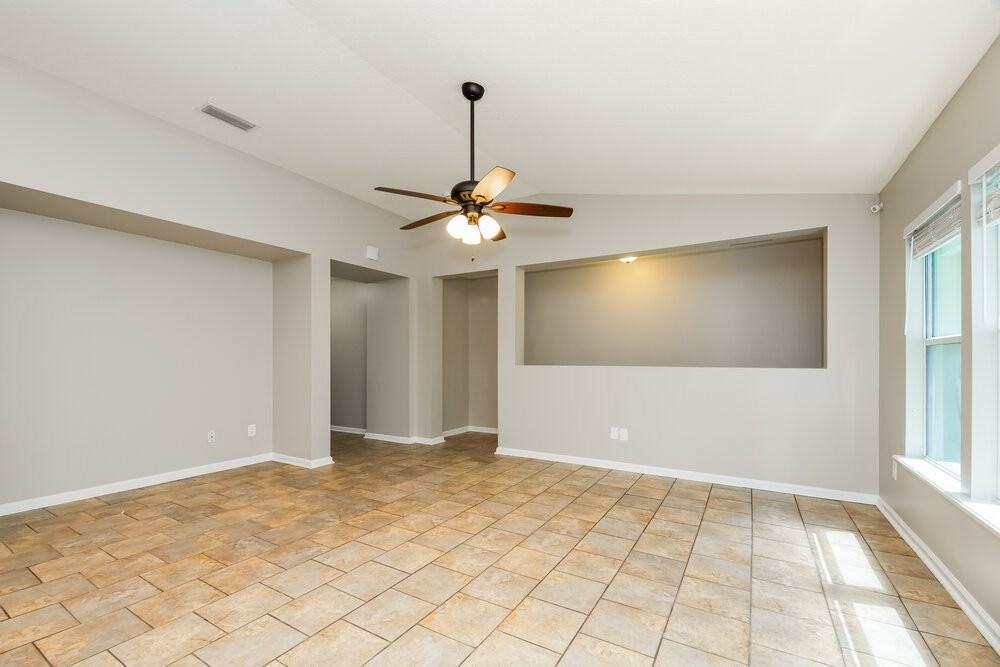 12616 Pine Marsh Way - Photo 5 of 16