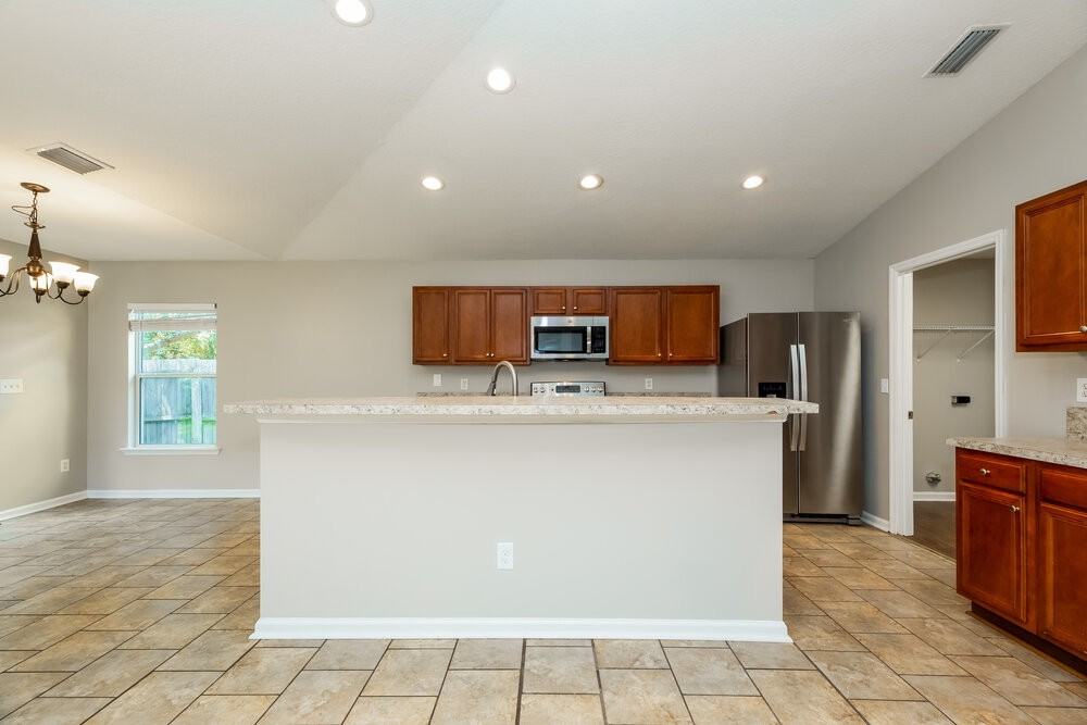 12616 Pine Marsh Way - Photo 7 of 16